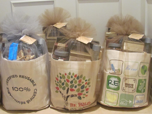 File:Gift Baskets 3994.jpg