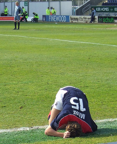 File:Contact Lens 690.jpg