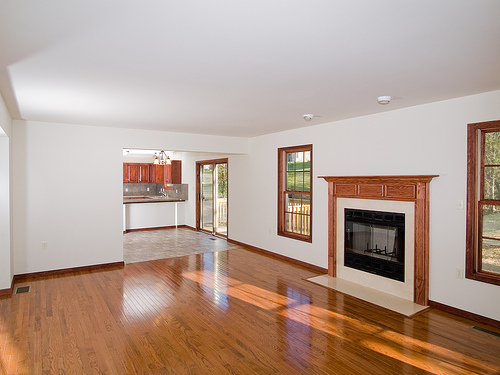 File:RealEstate 5628.jpg