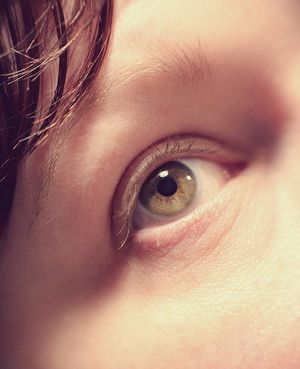 Contact Lens 2420.jpg