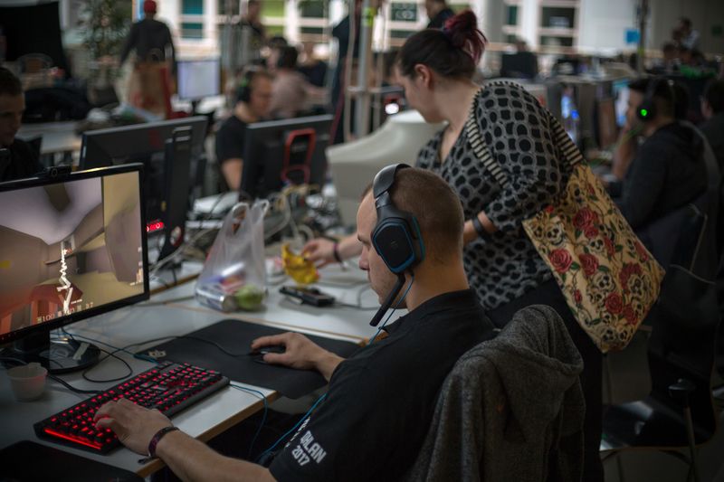 File:Qhlan2017 Locktar rottenrose.jpg